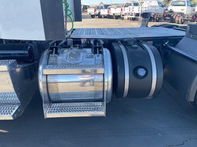 2020 Peterbilt 579-7