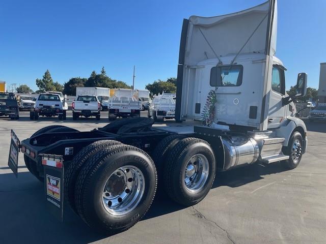 2020 Peterbilt 579-11