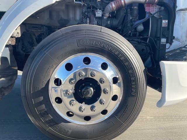 2020 Peterbilt 579-17