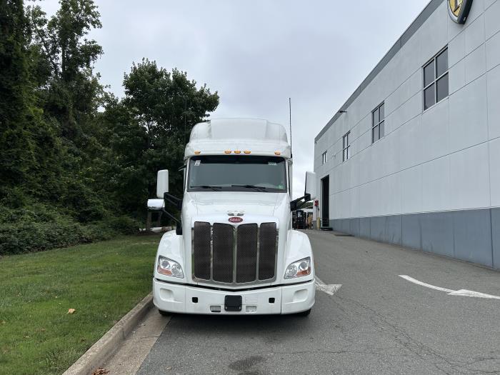 2022 Peterbilt 579-2