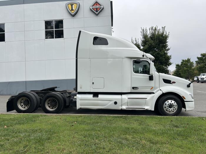2022 Peterbilt 579-4