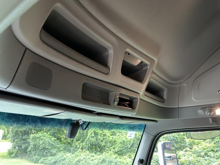 2022 Peterbilt 579-10