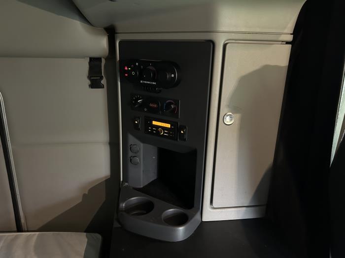 2022 Peterbilt 579-17