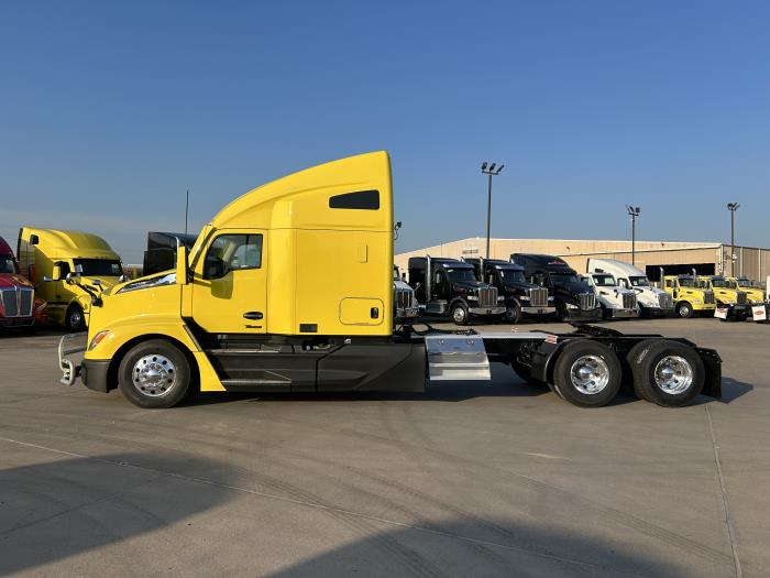 2023 Kenworth T680-2