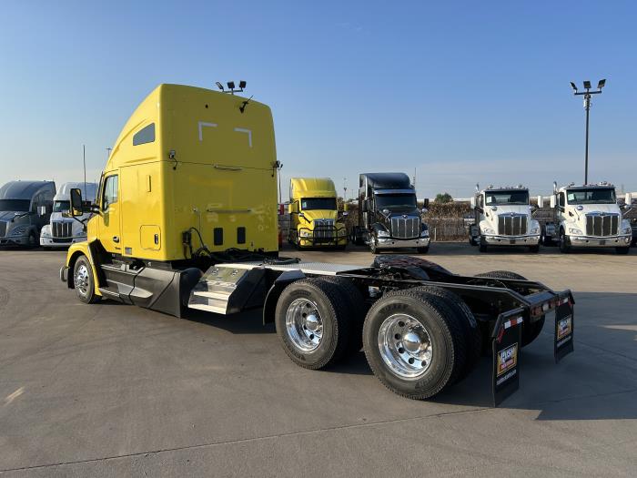 2023 Kenworth T680-3