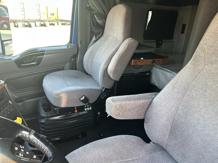 2020 International LT625-11