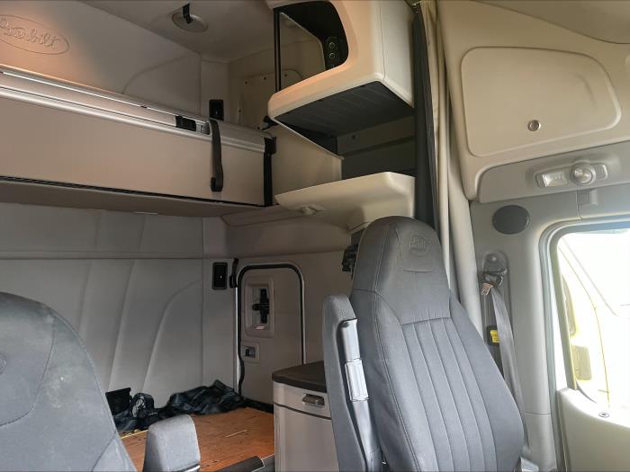 2022 Peterbilt 579-20