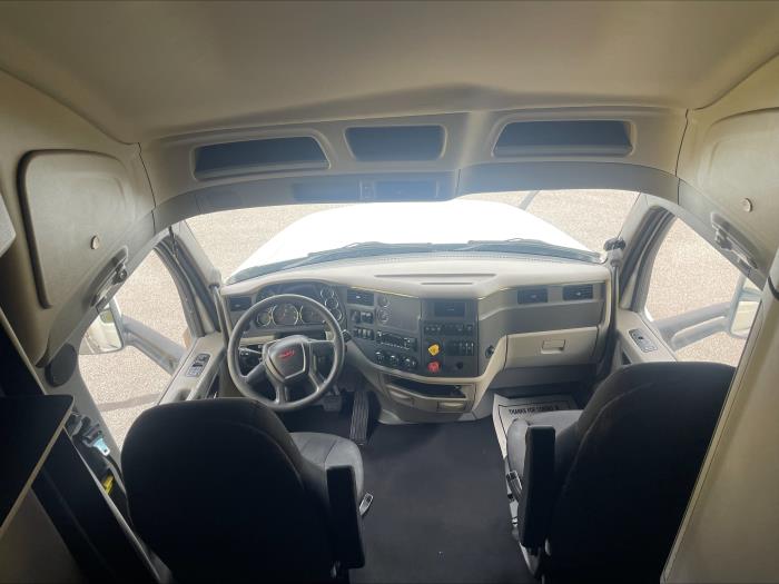 2022 Peterbilt 579-22