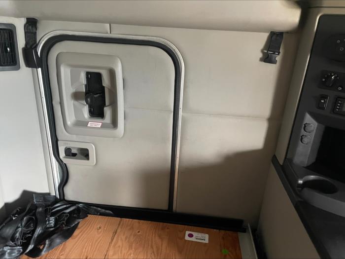 2022 Peterbilt 579-27