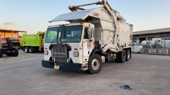 2020 Peterbilt 520-1