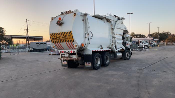 2020 Peterbilt 520-5