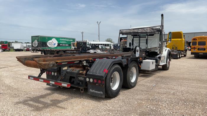 2023 International HX620-5