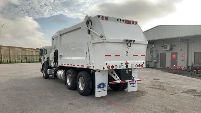 2023 Peterbilt 520-7