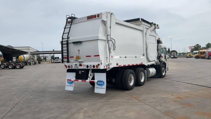 2023 Peterbilt 520-5