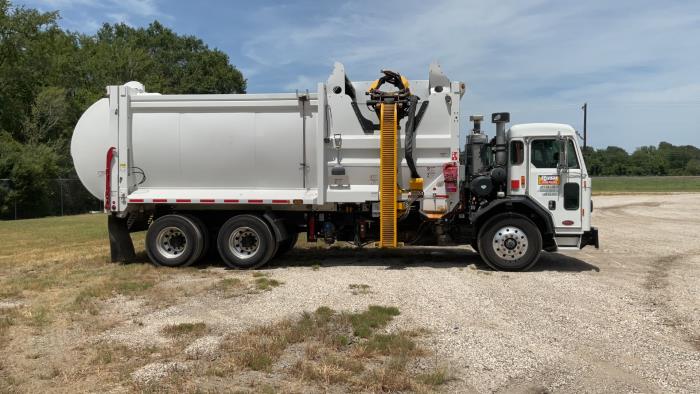 2024 Peterbilt 520-4