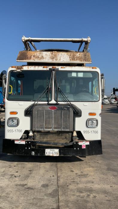 2024 Peterbilt 520-2