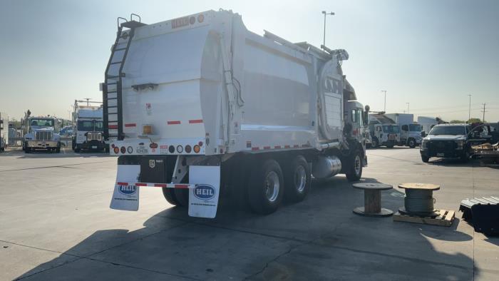 2024 Peterbilt 520-5