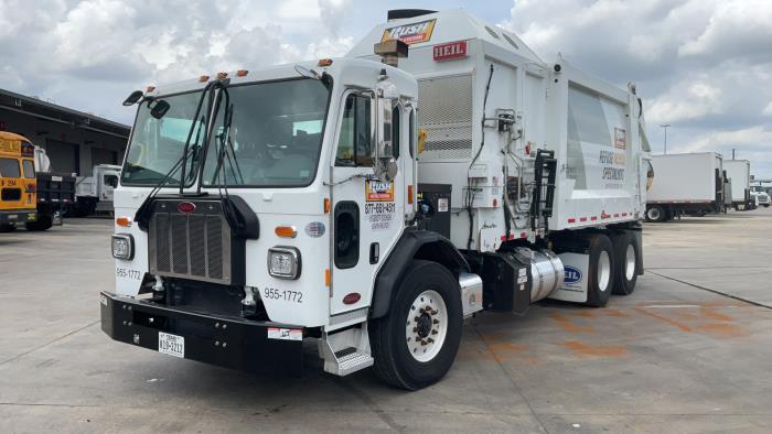 2024 Peterbilt 520-1