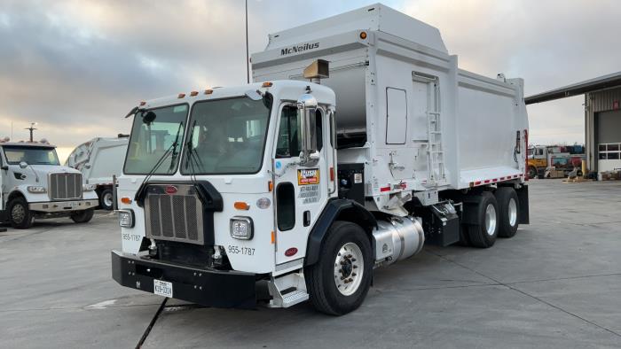 2025 Peterbilt 520-1