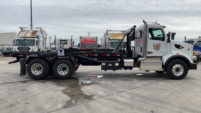 2025 Peterbilt 567-4