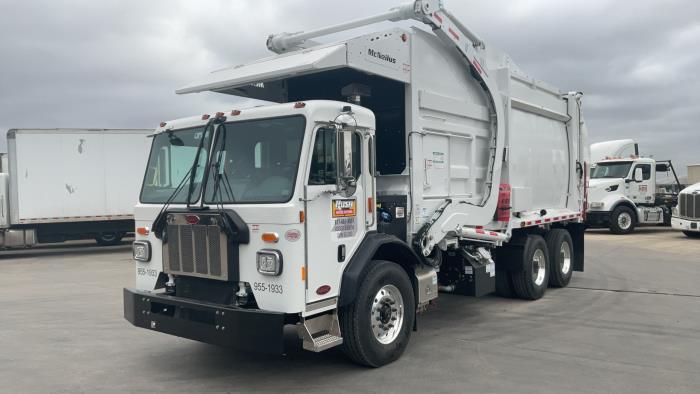 2025 Peterbilt 520-1