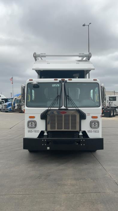 2025 Peterbilt 520-2