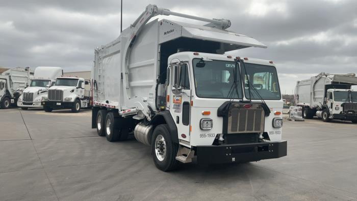 2025 Peterbilt 520-3