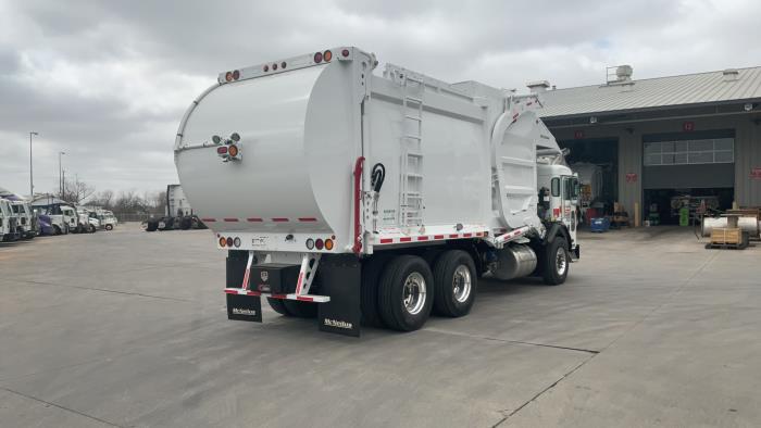 2025 Peterbilt 520-5