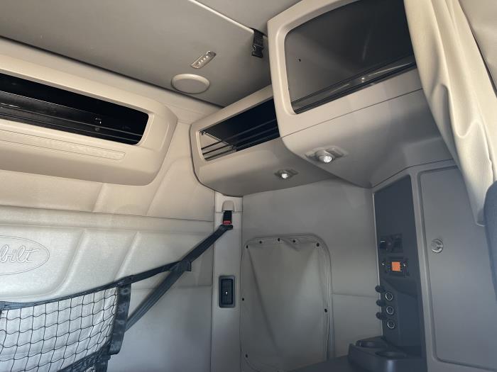 2023 Peterbilt 579-24