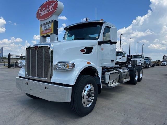 2026 Peterbilt 567 photo 2