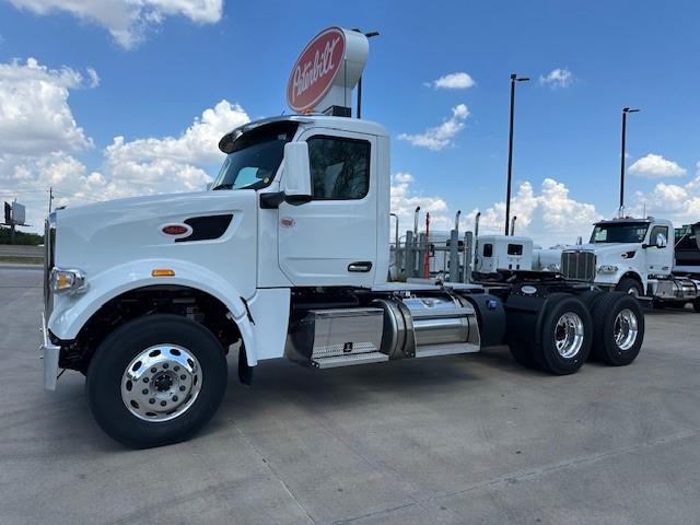 2026 Peterbilt 567 photo 3