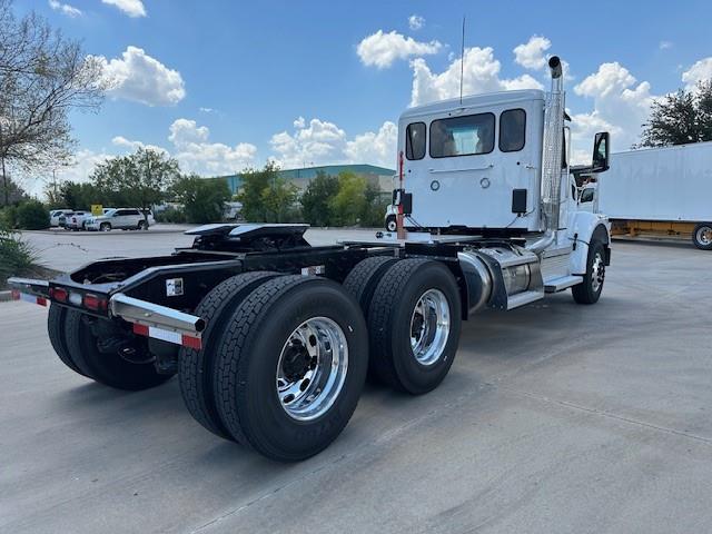 2026 Peterbilt 567-7