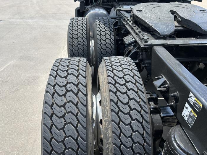 2021 Peterbilt 579-12