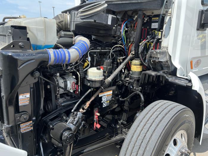 2021 Peterbilt 579-16