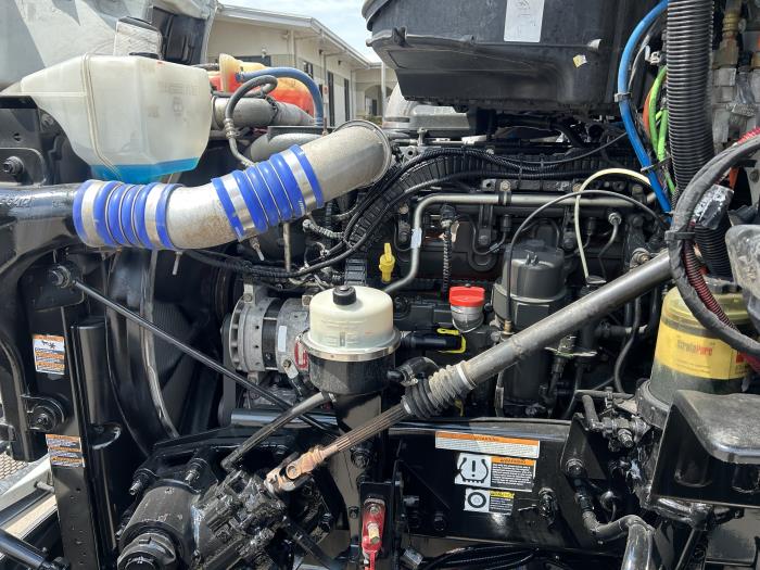 2021 Peterbilt 579-17