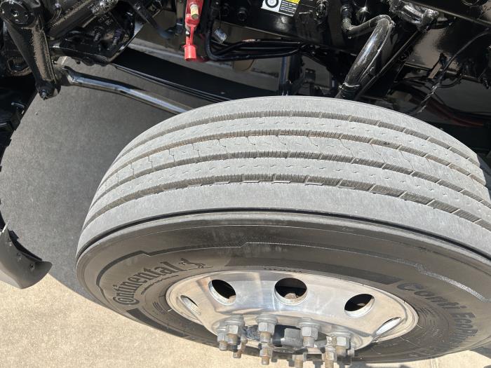 2021 Peterbilt 579-18