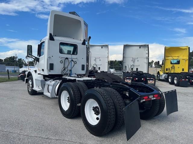2020 Peterbilt 567-4