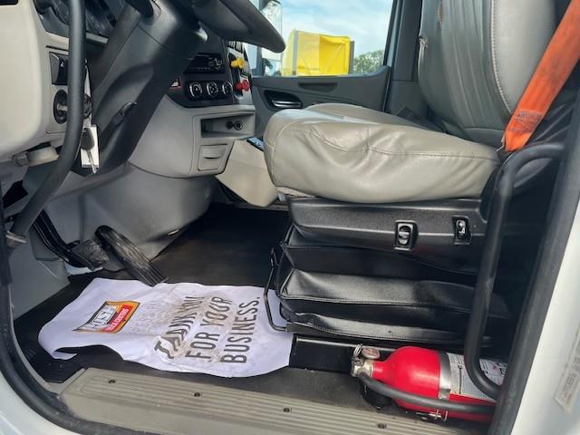 2020 Peterbilt 567-16