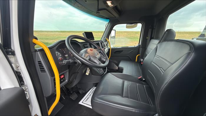 2025 Peterbilt 537-16