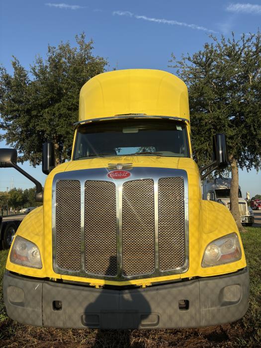 2021 Peterbilt 579-7