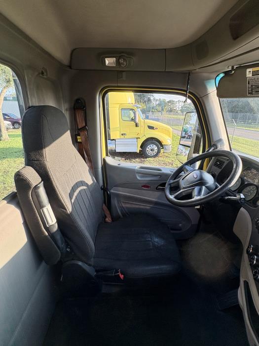 2021 Peterbilt 579-10