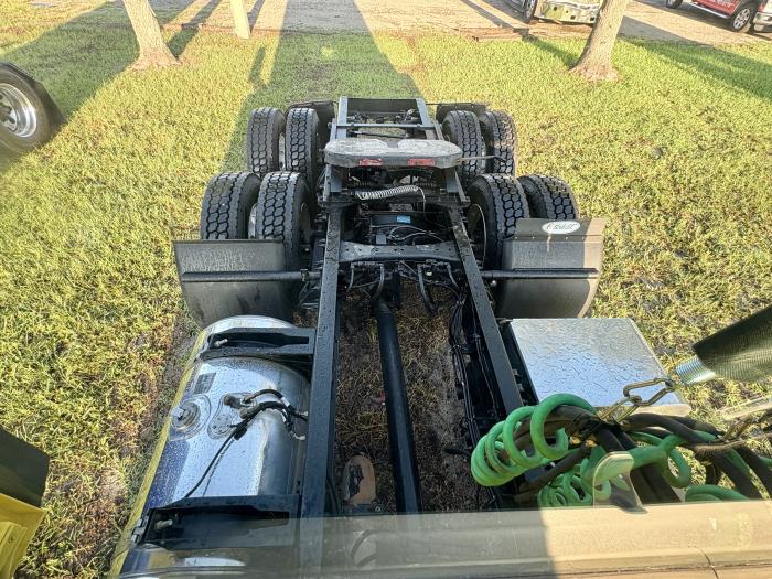 2021 Peterbilt 579-18