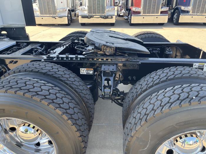 2021 Peterbilt 579-11