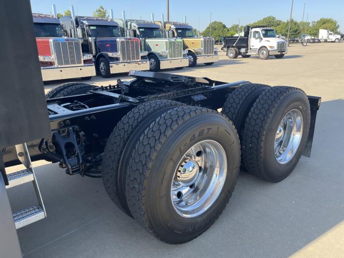 2021 Peterbilt 579-13