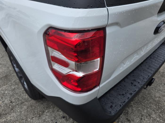 2025 Ford Maverick-12