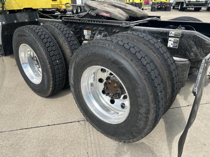 2021 Peterbilt 579-17 2021 Peterbilt 579-17