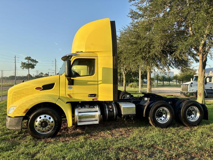 2021 Peterbilt 579-2