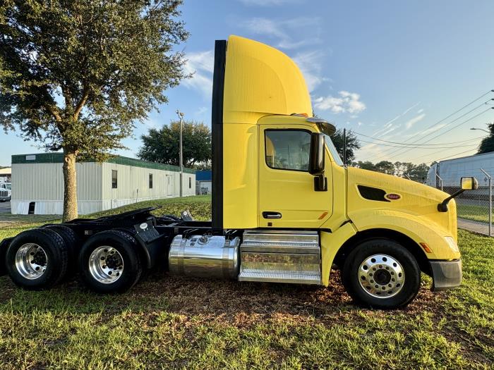 2021 Peterbilt 579-6