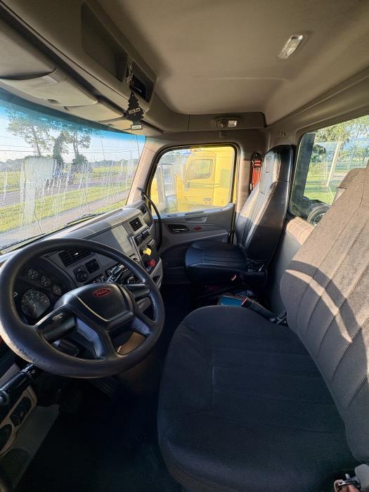2021 Peterbilt 579-10