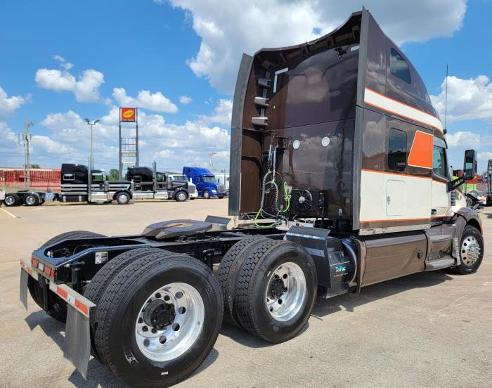 2020 Peterbilt 579-11